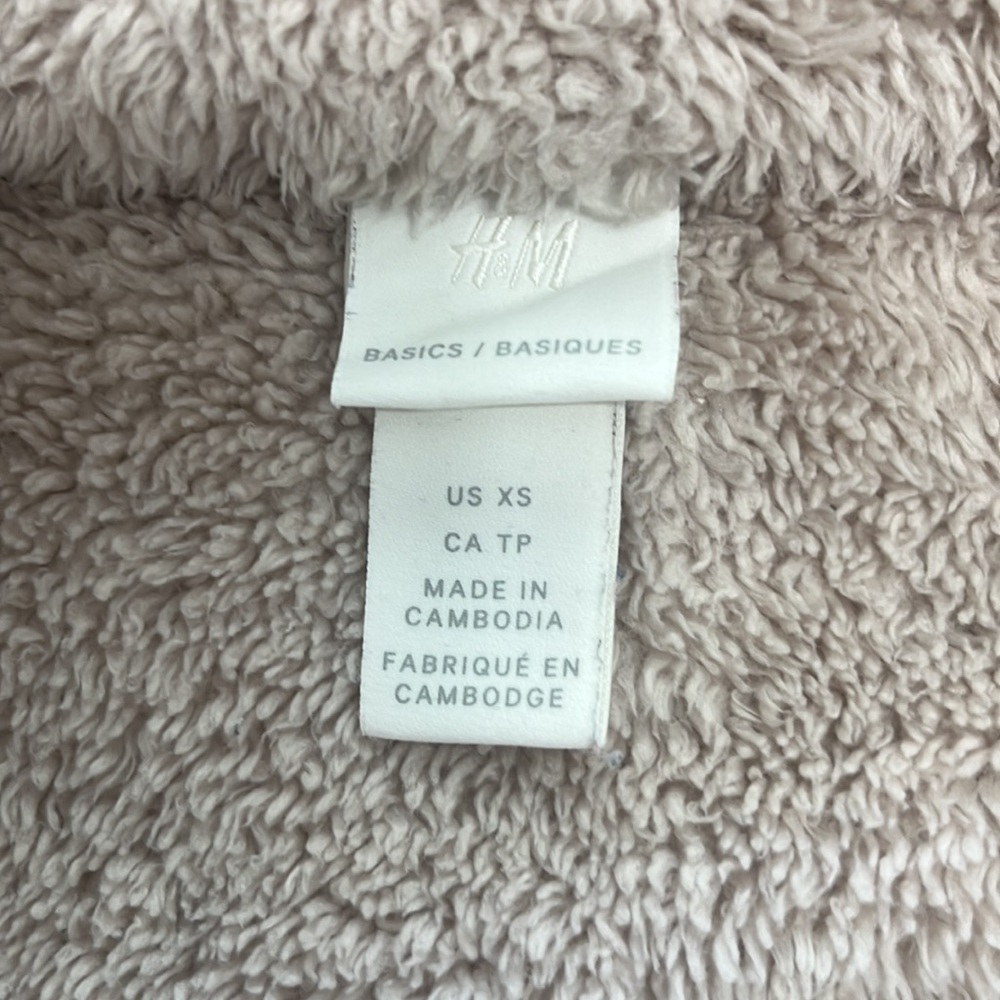 H&M Half Zip Sherpa Fleece in Beige - Picture 9 of 9